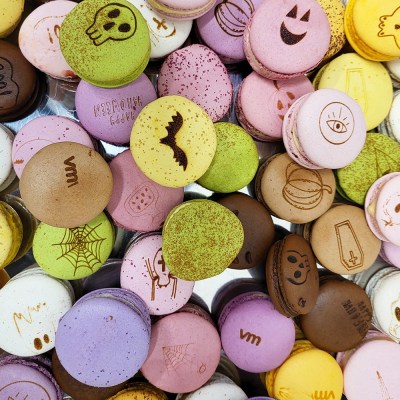 Branded-French-macarons6